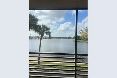1100 Colony Point Cir #201, Pembroke Pines, FL 33026 - Photo 22