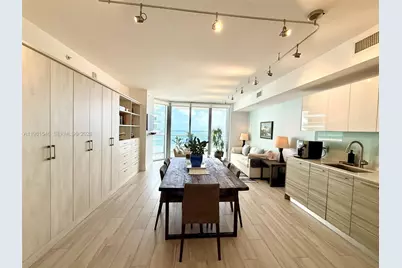 1300 Brickell Bay Dr #3406, Miami, FL 33131 - Photo 2