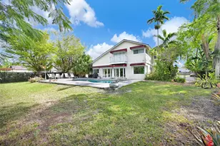 9300 E Calusa Club Dr, Miami, FL 33186 - Photo 44