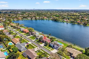 10376 SW 18th St, Davie, FL 33324 - Photo 4