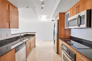 325 S Biscayne Blvd, Miami, FL 33131 - Photo 6