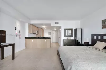 10275 Collins Ave #605, Bal Harbour, FL 33154 - Photo 4