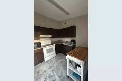 354 NE 173rd St, North Miami Beach, FL 33162 - Photo 14