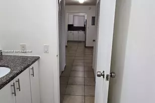 690 NE 123rd St, North Miami, FL 33161 - Photo 8