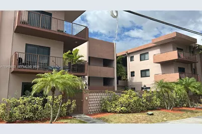 690 NE 123rd St #208, North Miami, FL 33161 - Photo 1