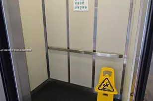 690 NE 123rd St, North Miami, FL 33161 - Photo 18