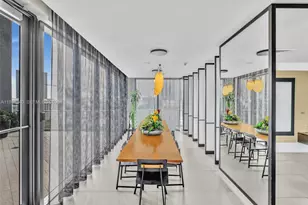 121 NE 34th St, Miami, FL 33137 - Photo 80