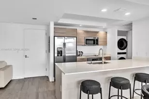 121 NE 34th St, Miami, FL 33137 - Photo 38