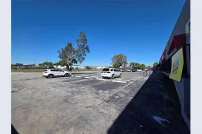 3281 NW 78th Ave, Doral, FL 33122 - Photo 4