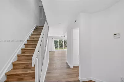 101 E Half Moon Cir #B, Hypoluxo, FL 33462 - Photo 8