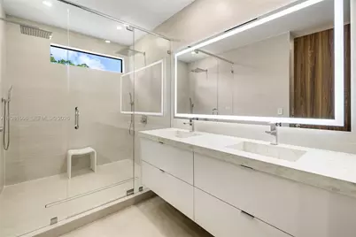 569 NW 44th St, Miami, FL 33127 - Photo 24
