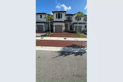 3354 W 112th St #3354, Hialeah, FL 33018 - Photo 1
