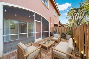 1166 NW 100th Ave, Pembroke Pines, FL 33024 - Photo 2