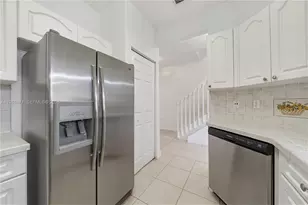 1166 NW 100th Ave, Pembroke Pines, FL 33024 - Photo 16