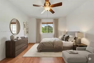 1166 NW 100th Ave, Pembroke Pines, FL 33024 - Photo 4