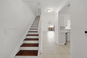 1166 NW 100th Ave, Pembroke Pines, FL 33024 - Photo 12