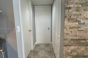 12950 SW 4th Ct, Pembroke Pines, FL 33027 - Photo 14