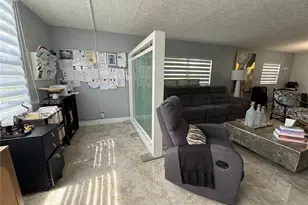 12950 SW 4th Ct, Pembroke Pines, FL 33027 - Photo 20