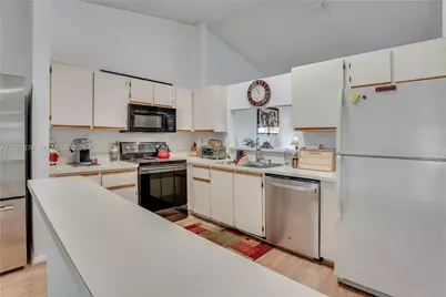 7641 NW 99th Ave, Tamarac, FL 33321 - Photo 10