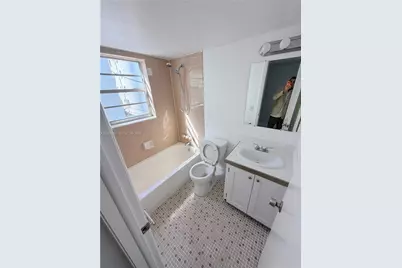 2001 Bay Dr #204, Miami Beach, FL 33141 - Photo 8