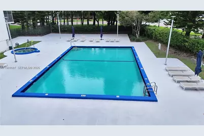 20100 W Country Club Dr #1704, Aventura, FL 33180 - Photo 8