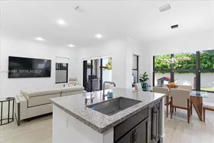 3407 W 99th Pl, Hialeah, FL 33018 - Photo 16