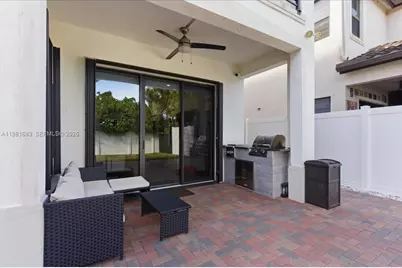 3407 W 99th Pl, Hialeah, FL 33018 - Photo 40