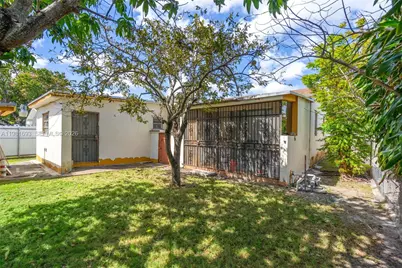 2166 NW 18th St, Miami, FL 33125 - Photo 26