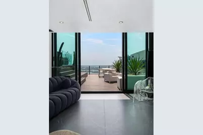 650 NE 32nd St #UPH5302, Miami, FL 33137 - Photo 2