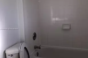 661 SW 10th St, Florida City, FL 33034 - Photo 2