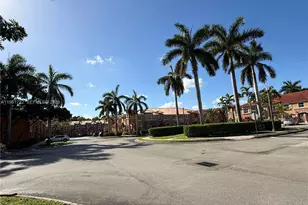 764 SW 106th Ave, Pembroke Pines, FL 33025 - Photo 20