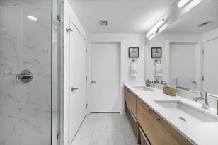 16385 Biscayne Blvd, North Miami Beach, FL 33160 - Photo 14