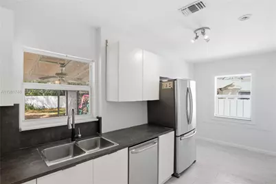 1431 NW 30th St, Miami, FL 33142 - Photo 16