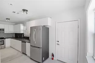 1431 NW 30th St, Miami, FL 33142 - Photo 14