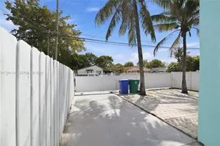 1431 NW 30th St, Miami, FL 33142 - Photo 2