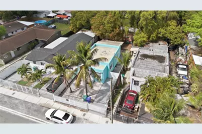 1431 NW 30th St, Miami, FL 33142 - Photo 20