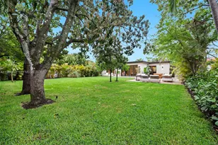 871 NE 128th St, North Miami, FL 33161 - Photo 36