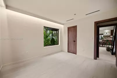 871 NE 128th St, North Miami, FL 33161 - Photo 32