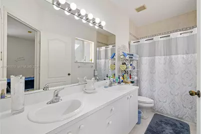 8560 SW 214th Way, Cutler Bay, FL 33189 - Photo 22