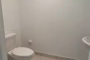 2685 SE 13th St, Homestead, FL 33035 - Photo 6