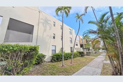 20300 W Country Club Dr #PH18-3, Aventura, FL 33180 - Photo 2