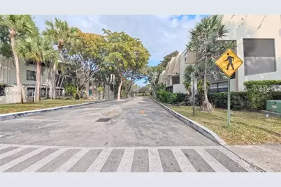 20300 W Country Club Dr #PH18-3, Aventura, FL 33180 - Photo 4