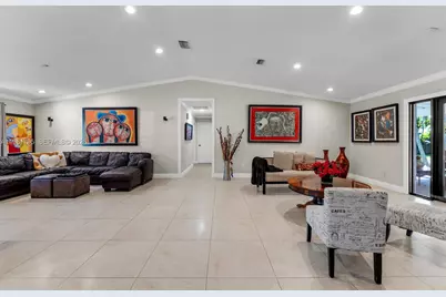 16564 SW 153rd Ct, Miami, FL 33187 - Photo 8