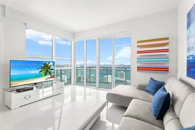 950 Brickell Bay Dr #4710, Miami, FL 33131 - Photo 6