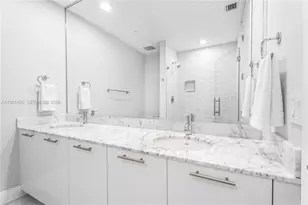 950 Brickell Bay Dr, Miami, FL 33131 - Photo 16