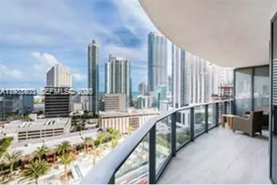 45 SW 9th St #1701, Miami, FL 33130 - Photo 2