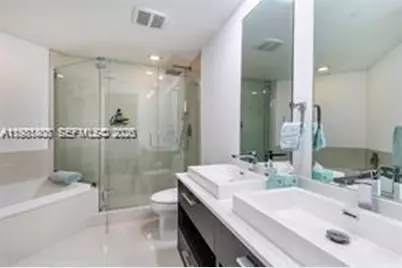 45 SW 9th St #1701, Miami, FL 33130 - Photo 24