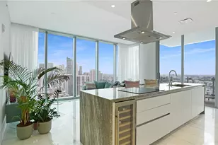 700 NE 26th Terrace, Miami, FL 33137 - Photo 2