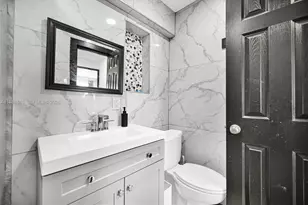 900 Crystal Lake Dr, Deerfield Beach, FL 33064 - Photo 14