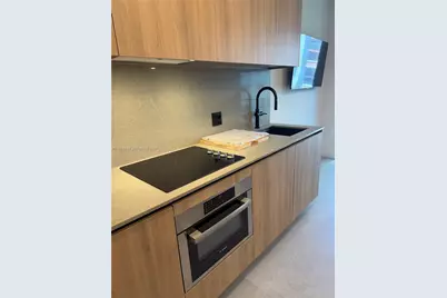 121 NE 5th St #912A, Miami, FL 33132 - Photo 10